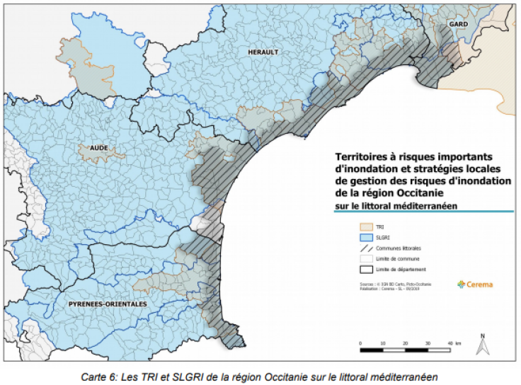 Les TRI et SLGRI de la r&eacute;gion Occitanie sur le littoral m&eacute;diterran&eacute;en (d'apr&egrave;s Adaptation des territoires littoraux m&eacute;diterran&eacute;ens au changement climatique Phase 2 : Outils et m&eacute;thodologies existants, Cerema, 2020)